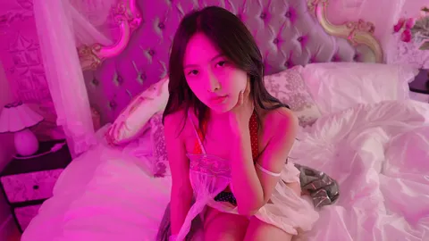 Love, Death & Bikini screenshot
