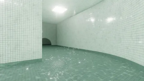 The Wetrooms: Liminal Pools screenshot