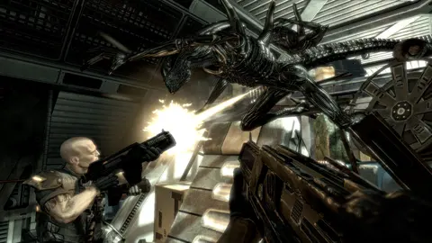 Aliens vs. Predator™ screenshot